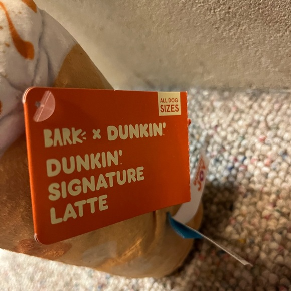 🎉 HP 🎉 🆕 Dunkin Donuts x Bark Dunkin Signature Latte Dog Toy - Picture 10 of 14